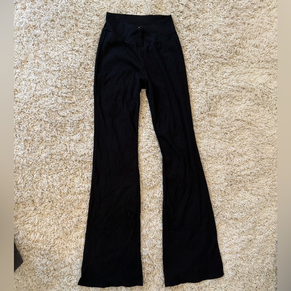 Falling Love ribbed flare leggings - Picture 1 of 4